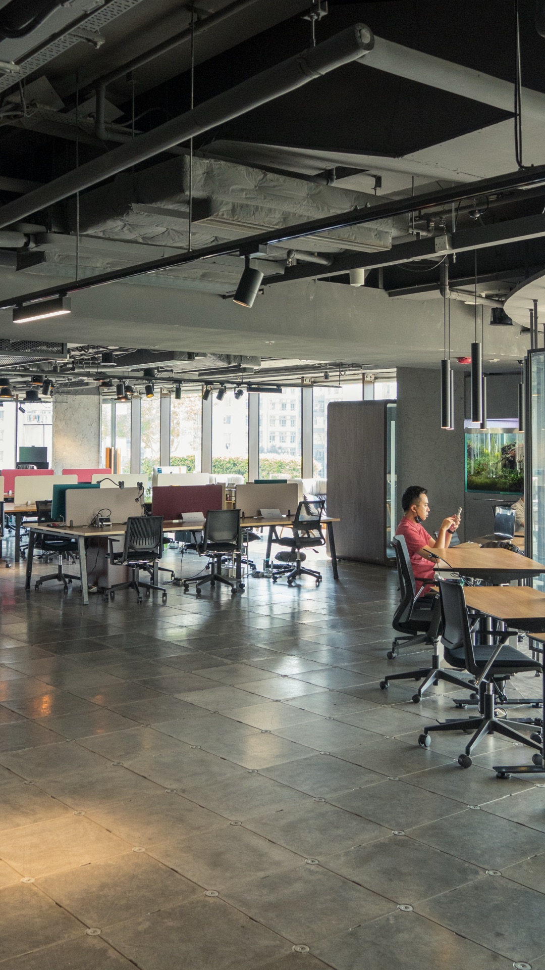 Base dedicated desk in Hong Kong